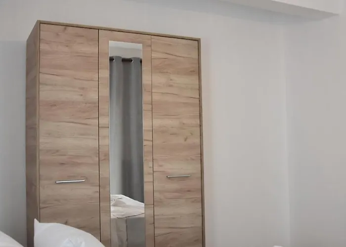 Casa Valesa * 斯卡拉索提罗斯